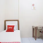 Spot On 91977 Kost Ketapang Syariah