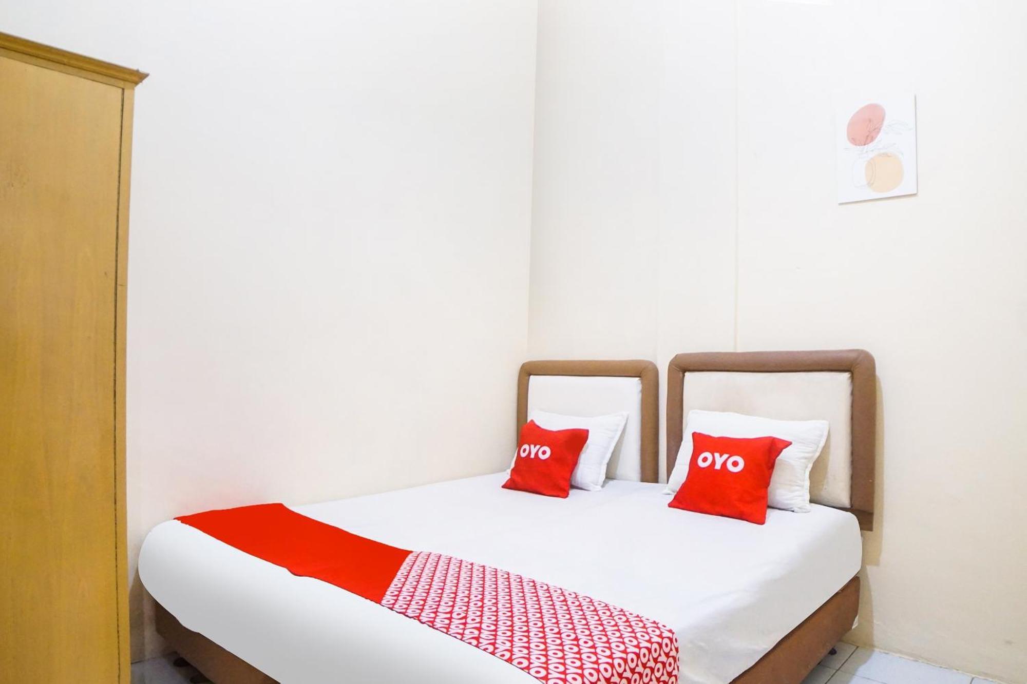 Spot On 91977 Kost Ketapang Syariah Medan