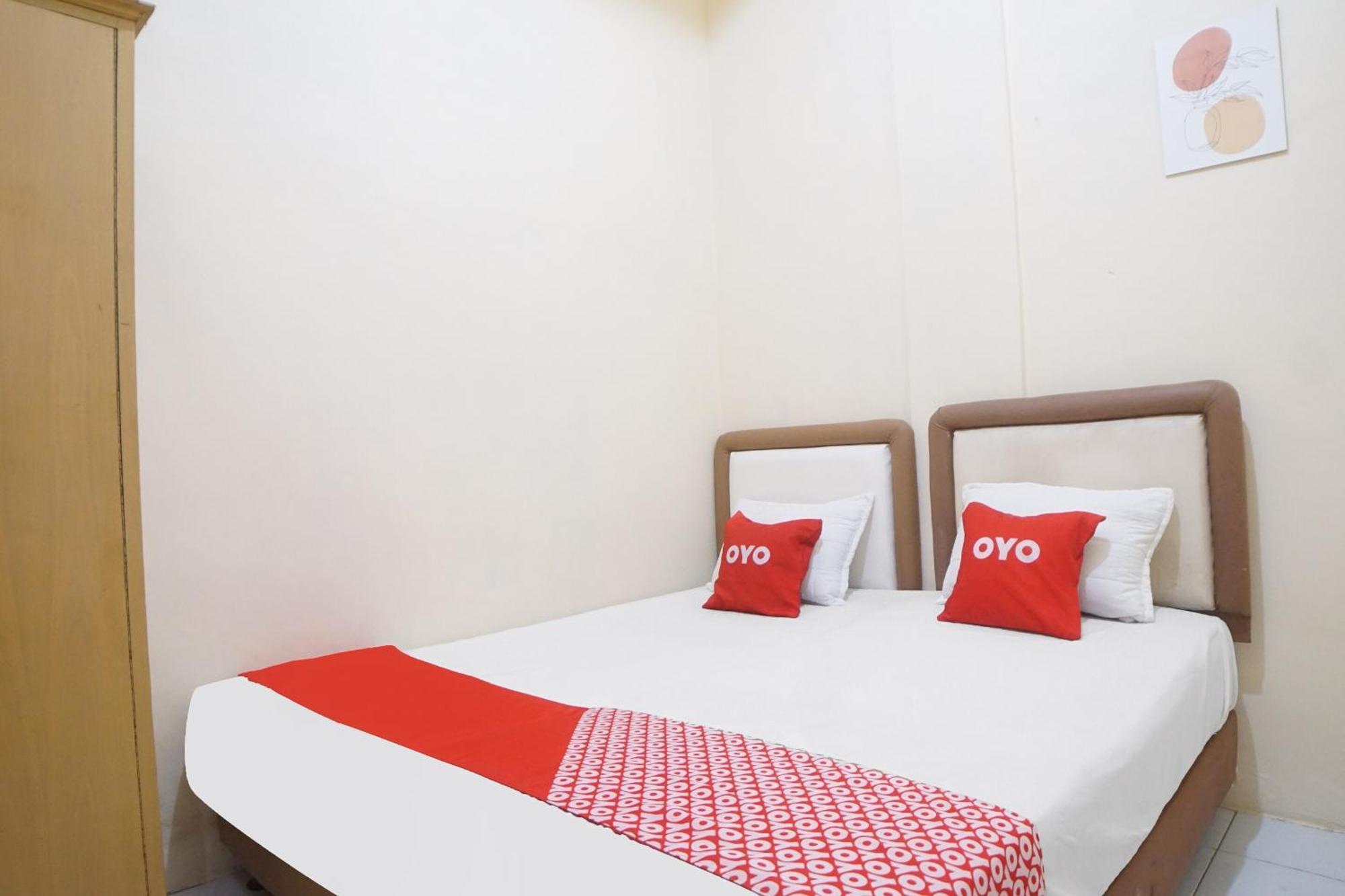 Spot On 91977 Kost Ketapang Syariah 2* Medan
