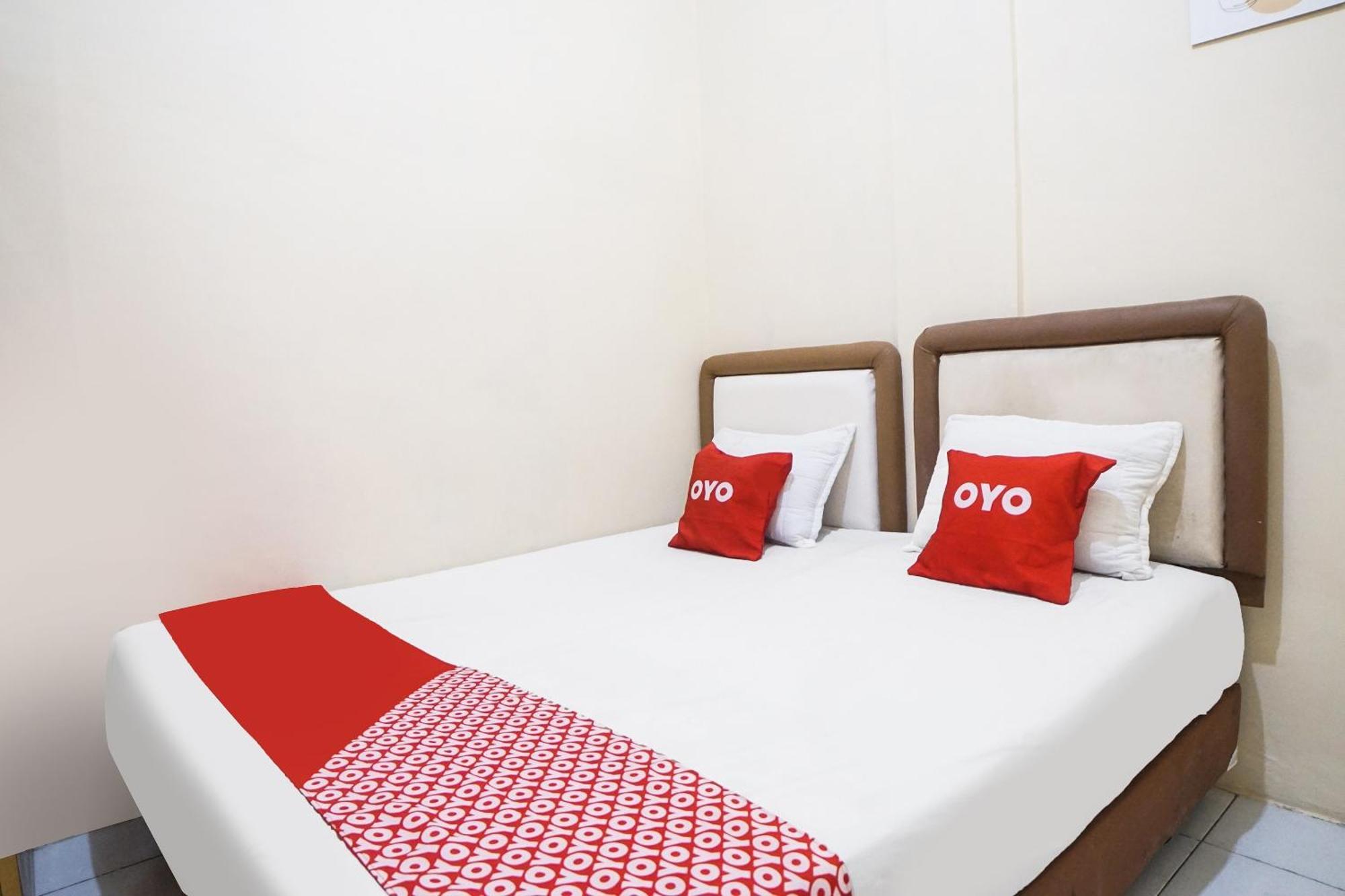 Spot On 91977 Kost Ketapang Syariah Hotel 2*