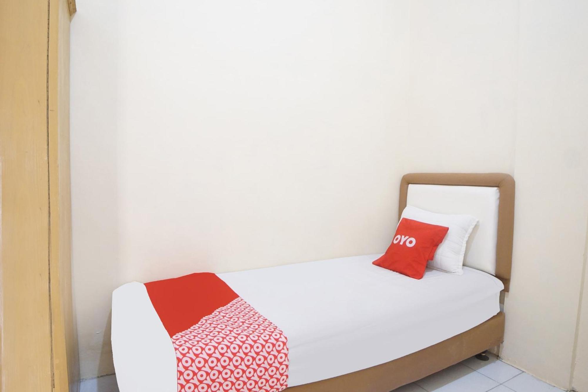 Hotel Spot On 91977 Kost Ketapang Syariah 2*