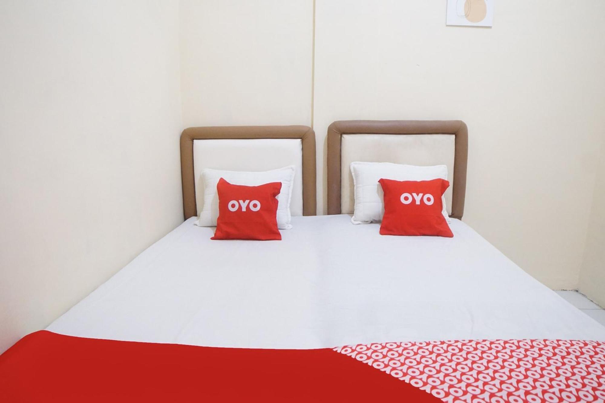 Spot On 91977 Kost Ketapang Syariah Hotel 2*